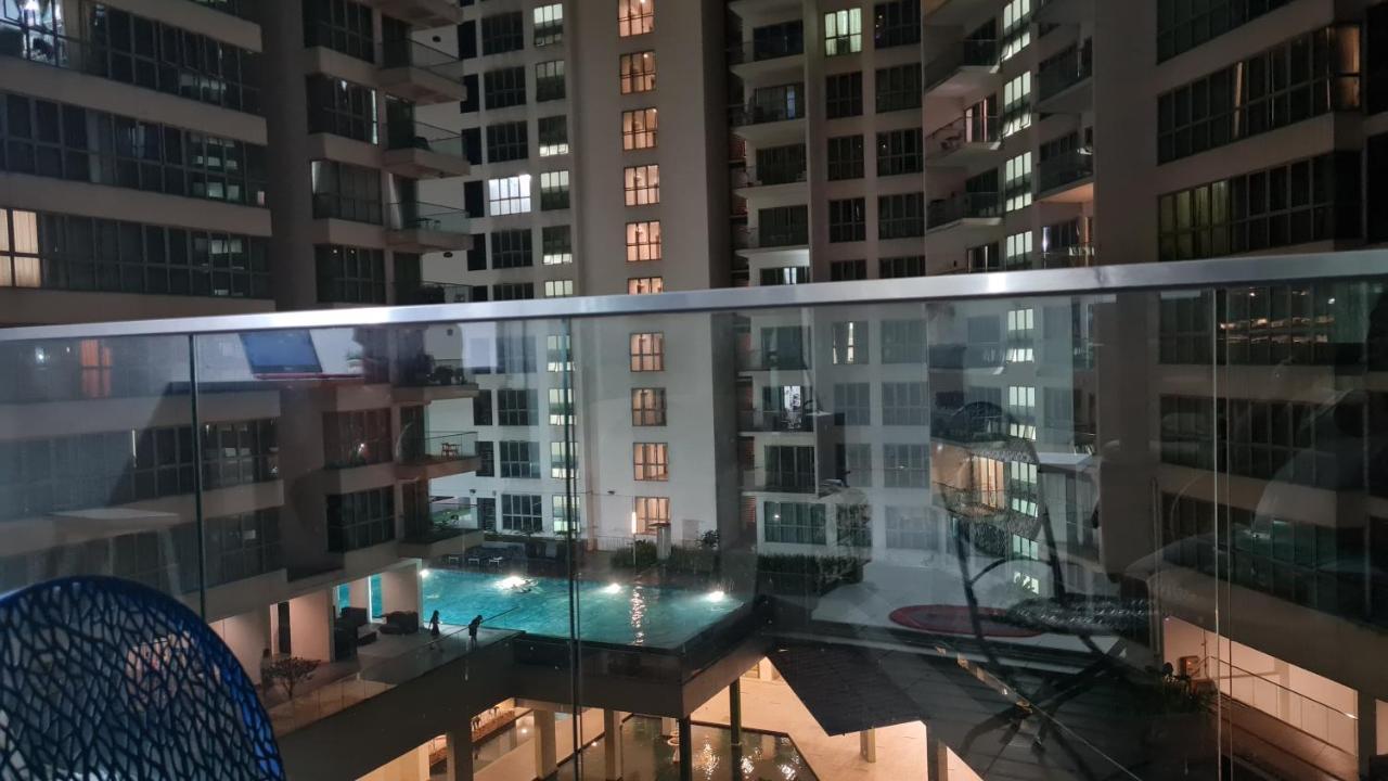 Hostel At Regalia Sky Pool Kuala Lumpur Exterior foto